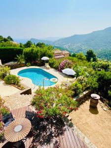 Stunning Villa with Pool, Sea View & Petanque in Golfe Saint Tropez