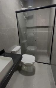 Casa 2 quartos e garagem privativa 11min da cop 30