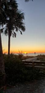 Renovated Beach Bungalow 2BR15B Ocean Lakes N-51