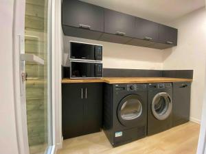Maisons de vacances Charmante Maison de 4 Chambres avec salles de bains independantes et privee, ideal pour travailler et pour les vacances : photos des chambres