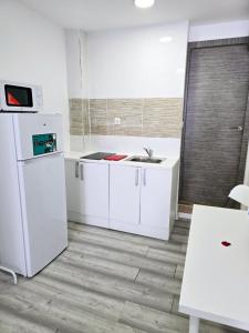 Apartamentos Lindux Airport