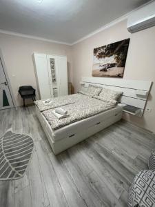T place Varna Central Apartment 1