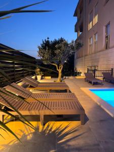 Apartments Villa Pjer - Pool & Private Parking near Beach Žnjan