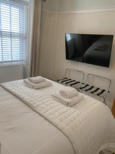 3-bed Victorian Townhouse, Sleeps 6, Garden, Free Parking