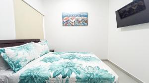 Macaw House with private pool in Arenas Herradura