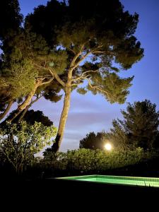 Maison Californienne avec piscine proche de la mer