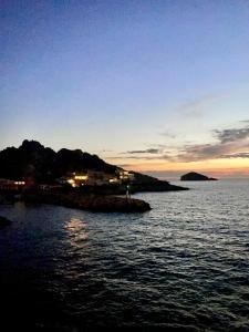 Maison Californienne avec piscine proche de la mer