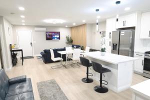 Exotic Homes Gillespie Dr by SD stay