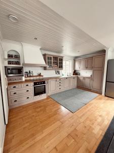 4 bedroom house downtown Kristiansand with sea view
