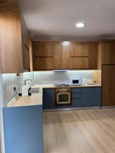 Dennys Apartments near Lion Park