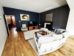 Ancevia, Maison proche gare et Loire avec jardin