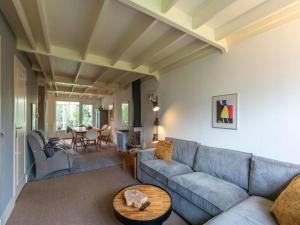 Family Home Sint Maartenszee near Beach