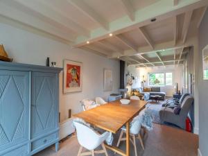 Family Home Sint Maartenszee near Beach