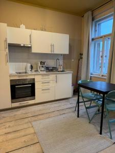 Small studio in hipster neighborhood