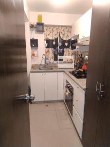 Depa con estacionamiento 3 dorm en Av Brasil