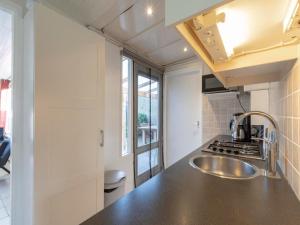 Bungalow in Sint Maartenszee near Beach