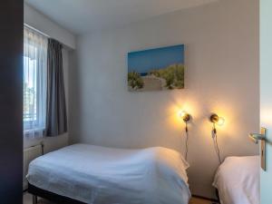 Apartment by Dutch Beach Pet-Friendly