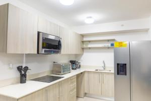 Playa Mantas CAMA QUEEN A-C 400MB