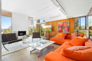 Hilltop Designer Midcentury Modern 4BR Pool HotTub