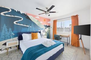 Vista Azul A Vibrant Modern 3BR Desert Retreat