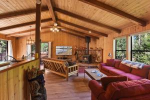 Serene Tahoe Donner Cabin mins to Lake, Ski, Golf