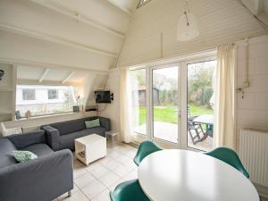 Holiday Home Groote Keeten near Beach