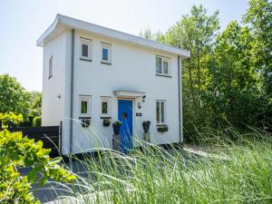 Holiday Home in De Koog near Beach