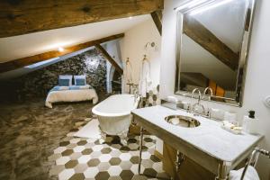 Maisons de vacances VI - Gite des Rois de France - : photos des chambres