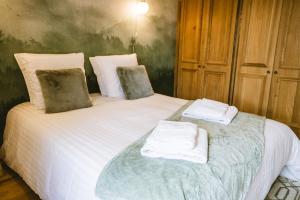 Maisons de vacances VI - Gite des Rois de France - : photos des chambres