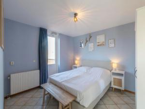 Apartment in Callantsoog with Dune Views