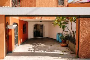 Luminosa casa en barrio famoso