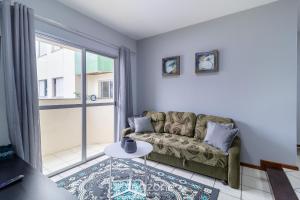 Apto com 3 quartos a 200m da UFSC ELK0101