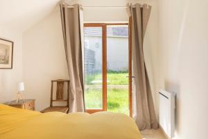 Sweet cottage 1 hr 40 min from Paris