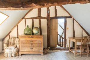 Maisons de vacances Sweet cottage 1 hr 40 min from Paris : Maison 4 Chambres