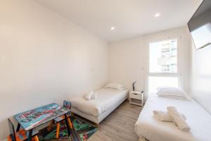 Appartements Large 4 Bedroom Apartment near metro - only 30 minutes to Paris and Disneyland : photos des chambres