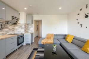 Appartements Large 4 Bedroom Apartment near metro - only 30 minutes to Paris and Disneyland : photos des chambres