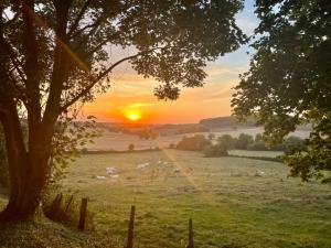 Maisons de vacances Charming farmhouse with views and fireplace-1 hr40 min from Paris : photos des chambres