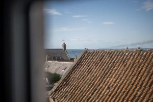 Kewwater Getaways Seafront Apartment in Johnshaven