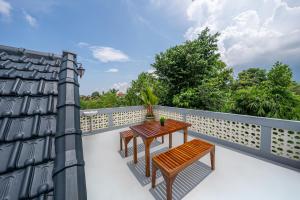 Yasana Jineng Villa 2 Modern 3 BR Villa with Balcony, Rooftop & New Ameneties