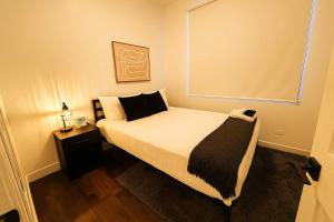 Stylish 4BR Stay-Prime Location - State rep