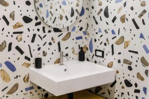 VentunoDodici Oliveri Apartments