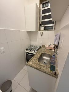 Apartment Copacabana-2 blocks from the beach