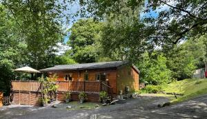 Owls House - Lodge with hot tub- Lake District
