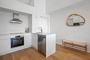 La Mer at Alex - easy walk to beach