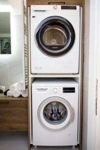 Two Bedroom Flat In Athens