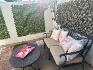 Western Themed Old Town Scottsdale Condo with King Bed and Community Pool