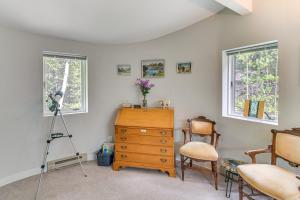 Cabin on Clear Creek A Hobbits Retreat!