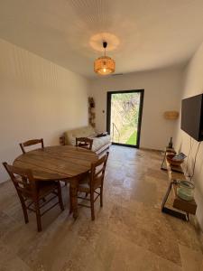 Appartements Domaine RABOLY - Beaumes de Venise : photos des chambres