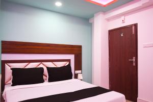 Hotel O The Royal Velvet