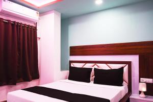 Hotel O The Royal Velvet